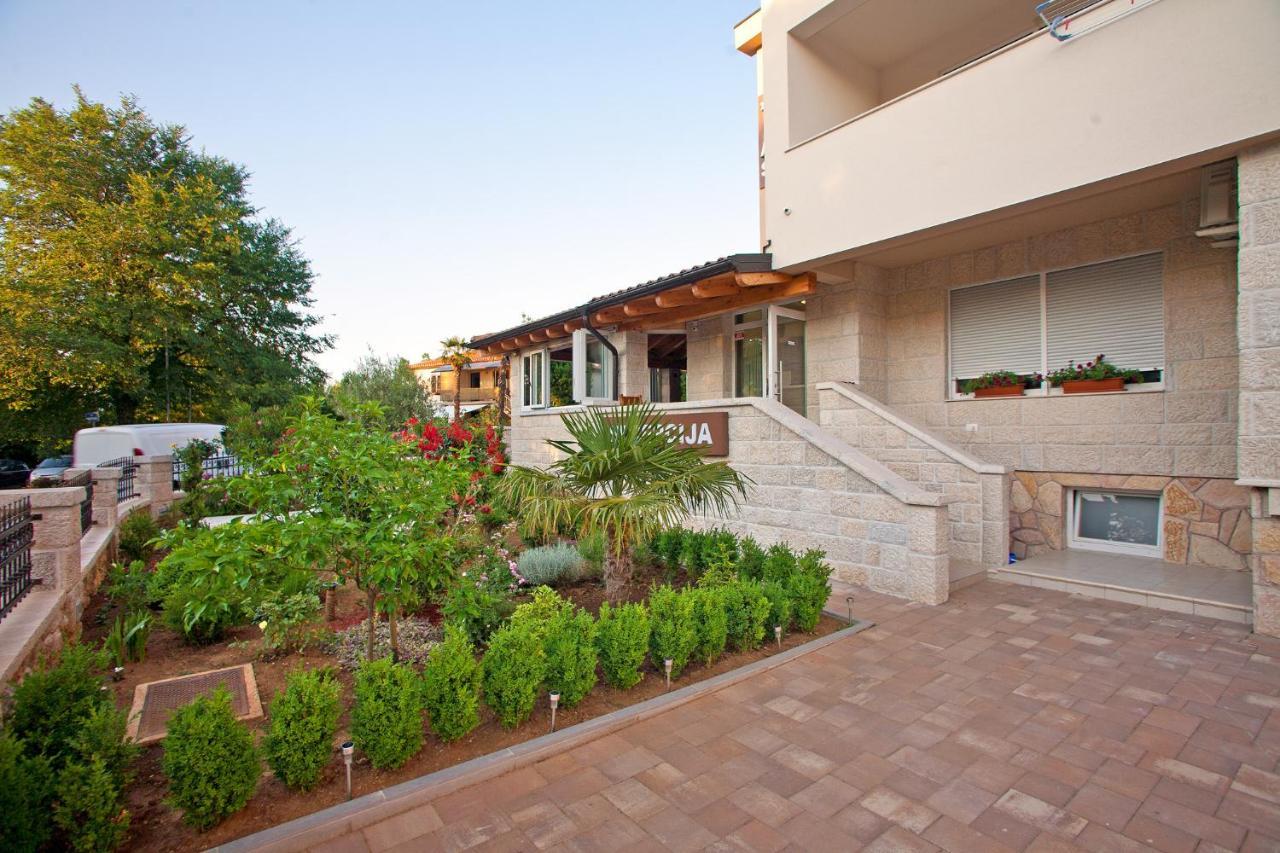 Apartments Maslina II Njivice Kültér fotó