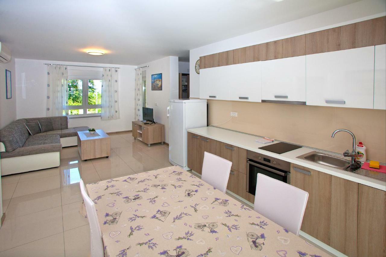 Apartments Maslina II Njivice Kültér fotó