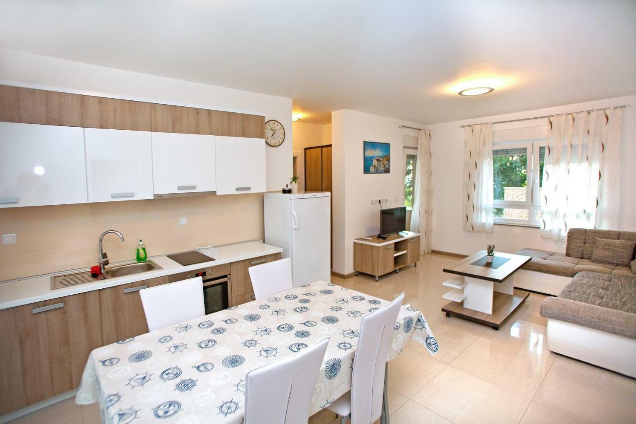 Apartments Maslina II Njivice Kültér fotó
