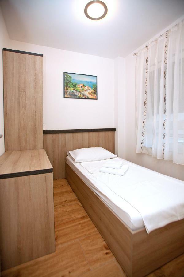 Apartments Maslina II Njivice Kültér fotó