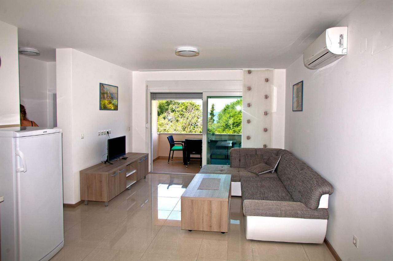 Apartments Maslina II Njivice Kültér fotó