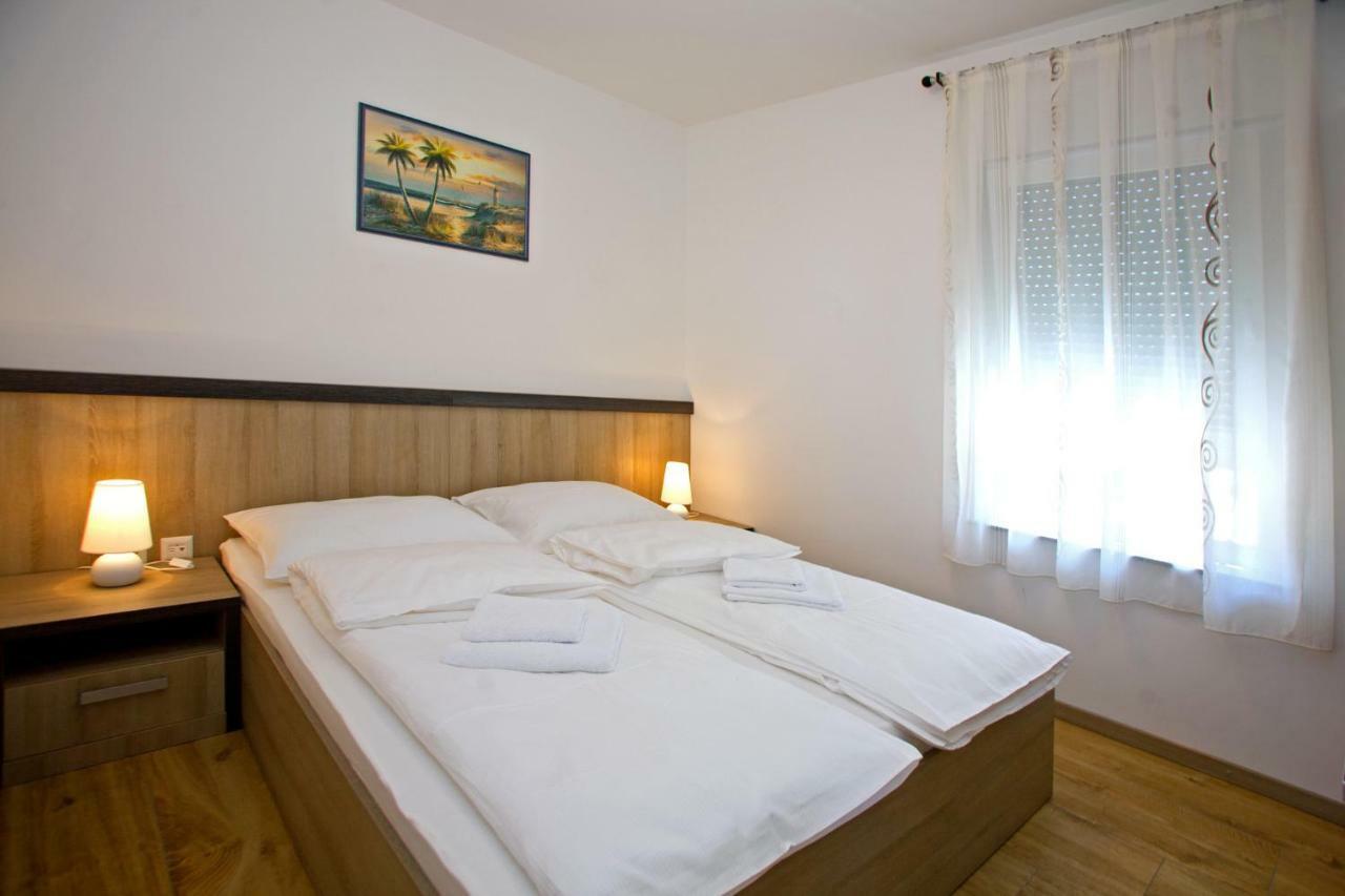 Apartments Maslina II Njivice Kültér fotó